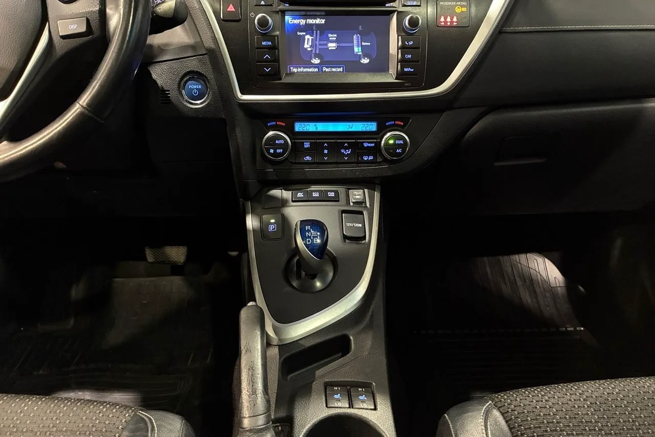 Vehicle image 11
