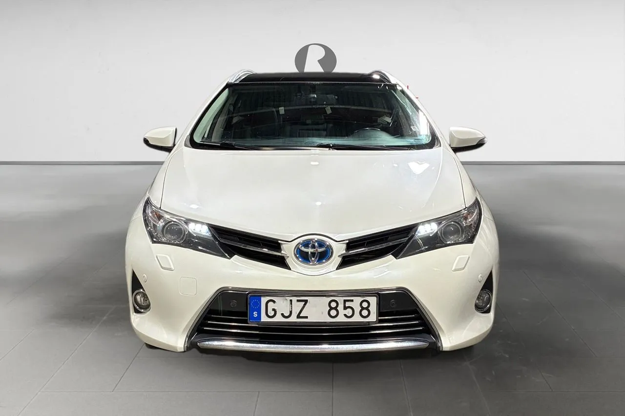 Vehicle image 9