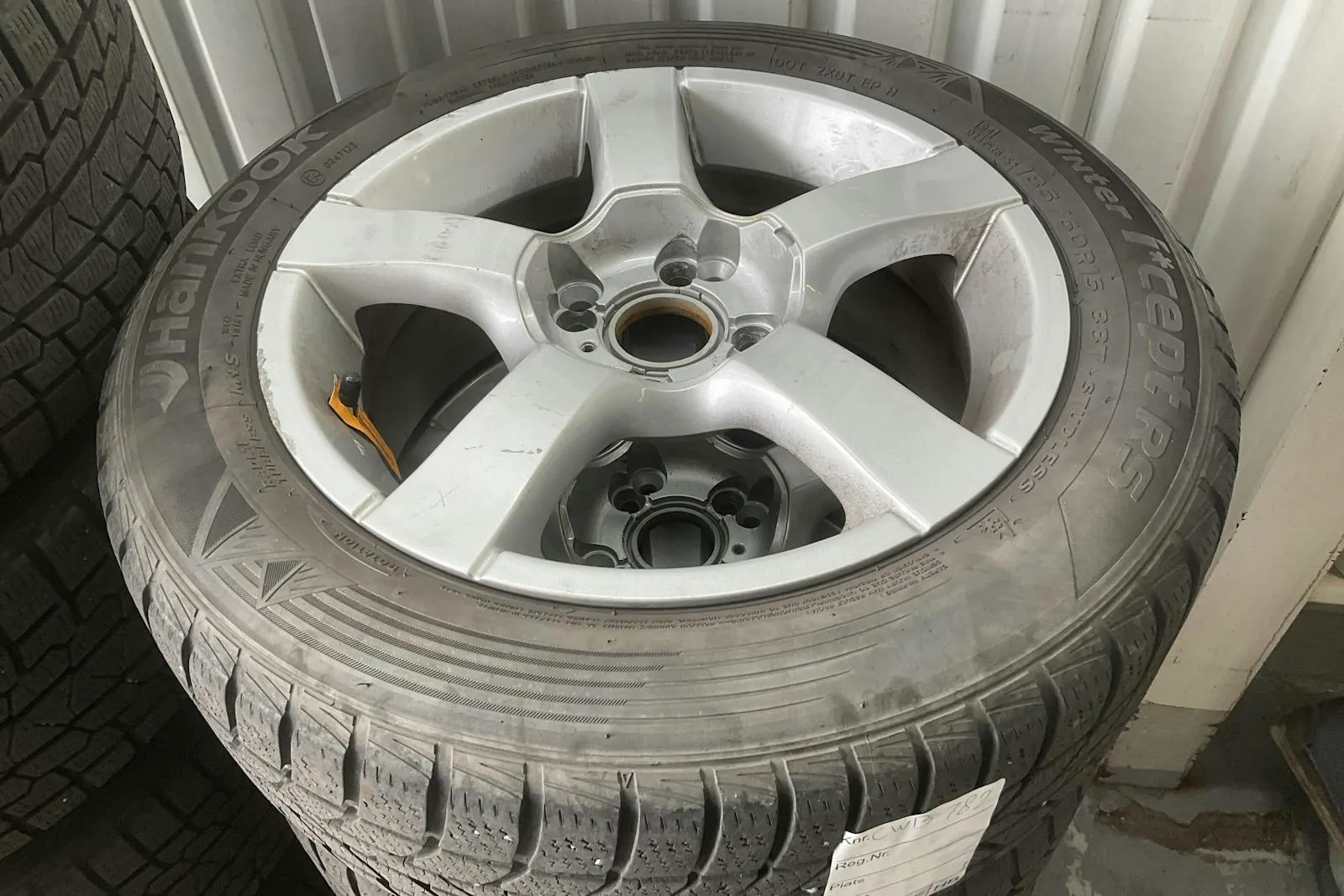 Vehicle image 10