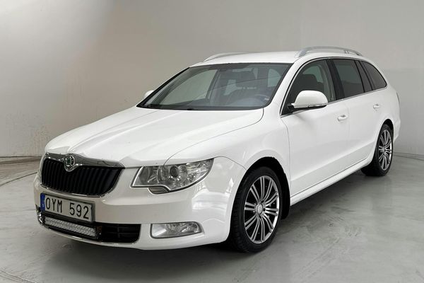 Skoda Superb 1.6 TDI Greenline Kombi (105hk) - 2012