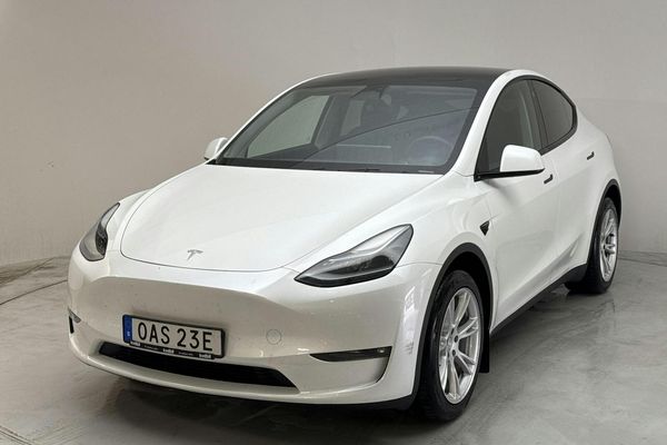 Tesla Model Y Long Range Dual Motor AWD - 2024