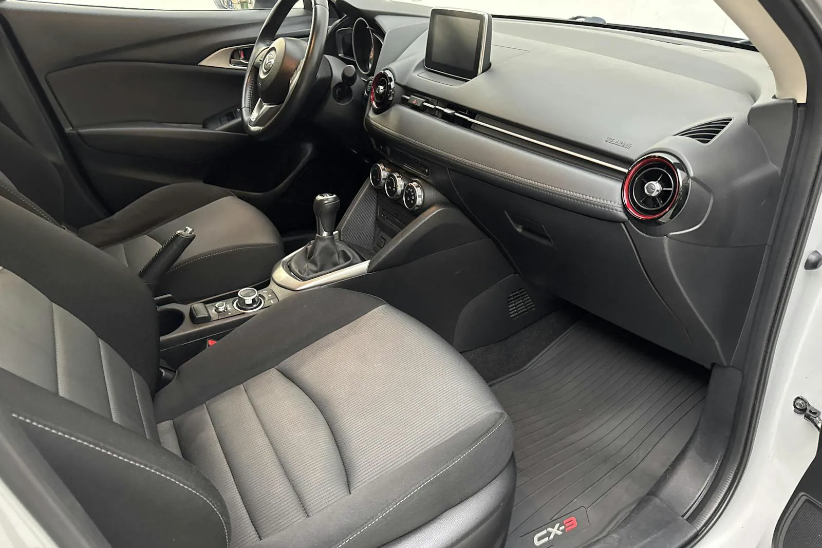 Vehicle image 6