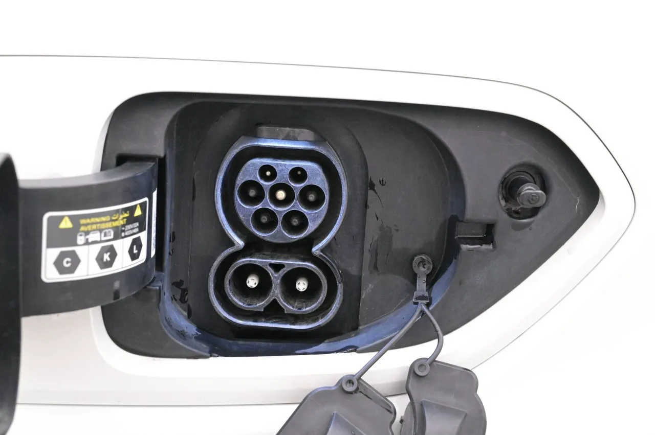 Vehicle image 23
