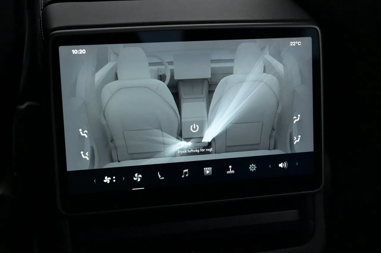 Vehicle image 20