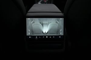 Tesla Model 3 bild 21