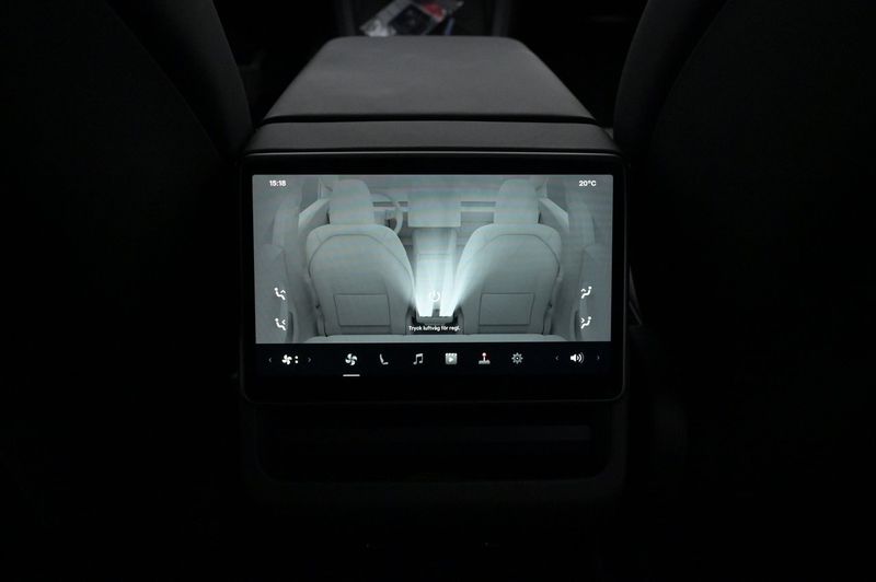 Tesla Model 3 bild 21