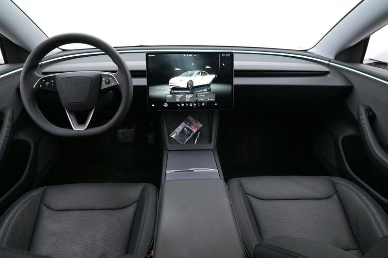 Tesla Model 3 bild 6