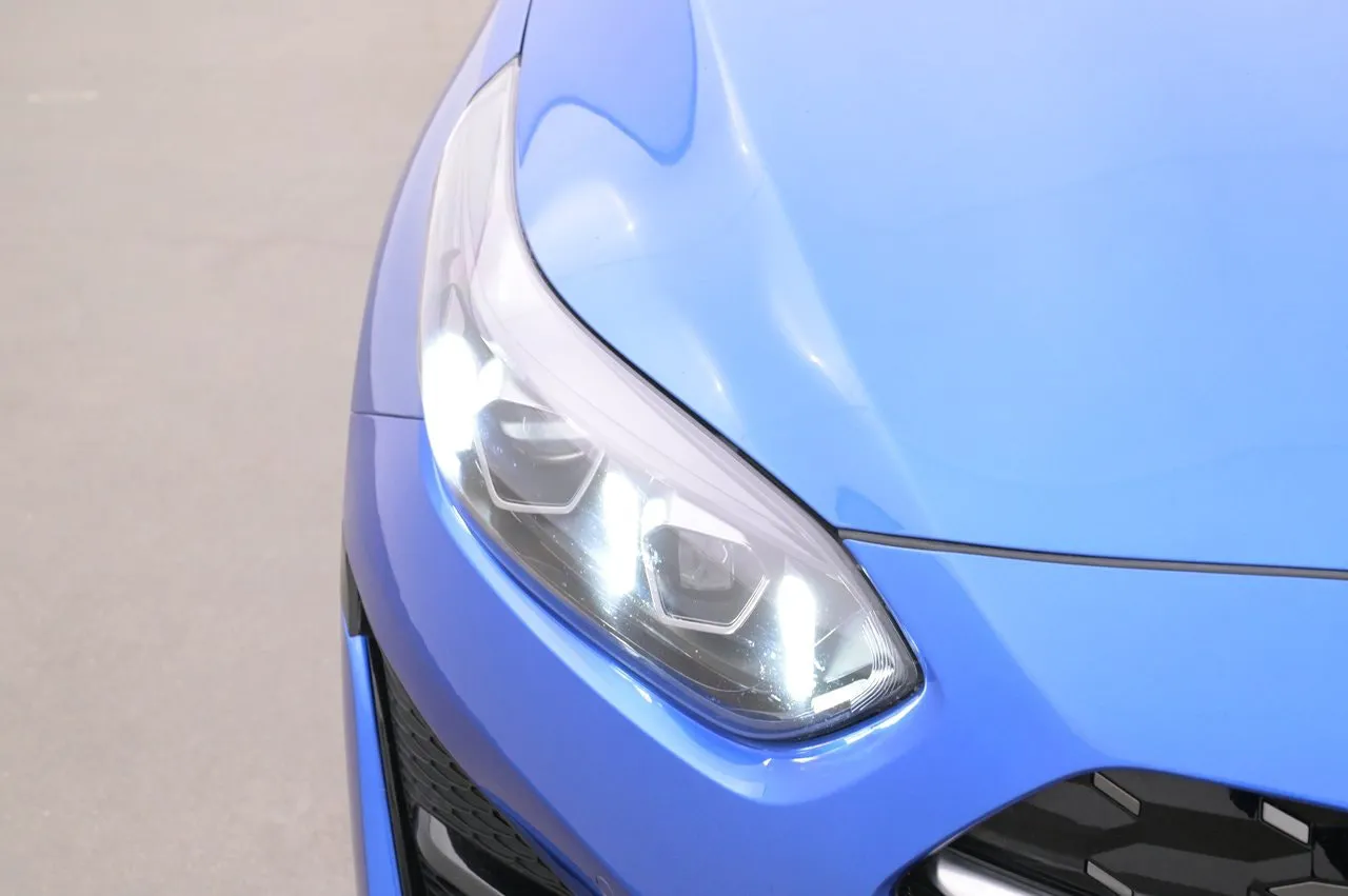 Vehicle image 25