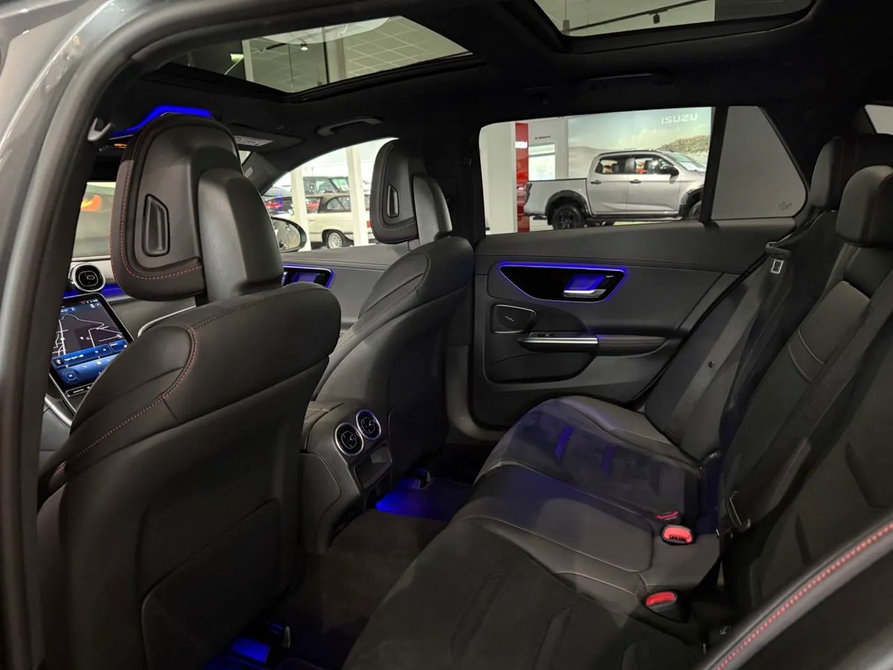 Vehicle image 25
