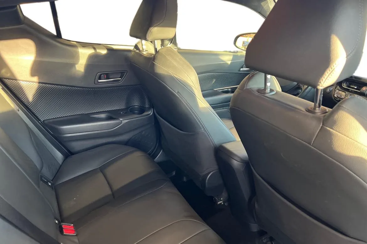 Vehicle image 8