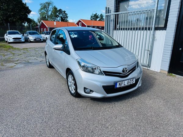 Toyota Yaris 1.33 VVT-i 99HK ACTIVE 5-D / BACKKAMERA - 2013