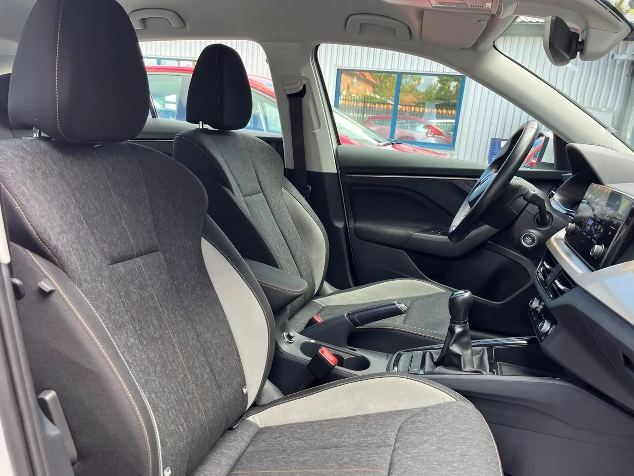 Vehicle image 7
