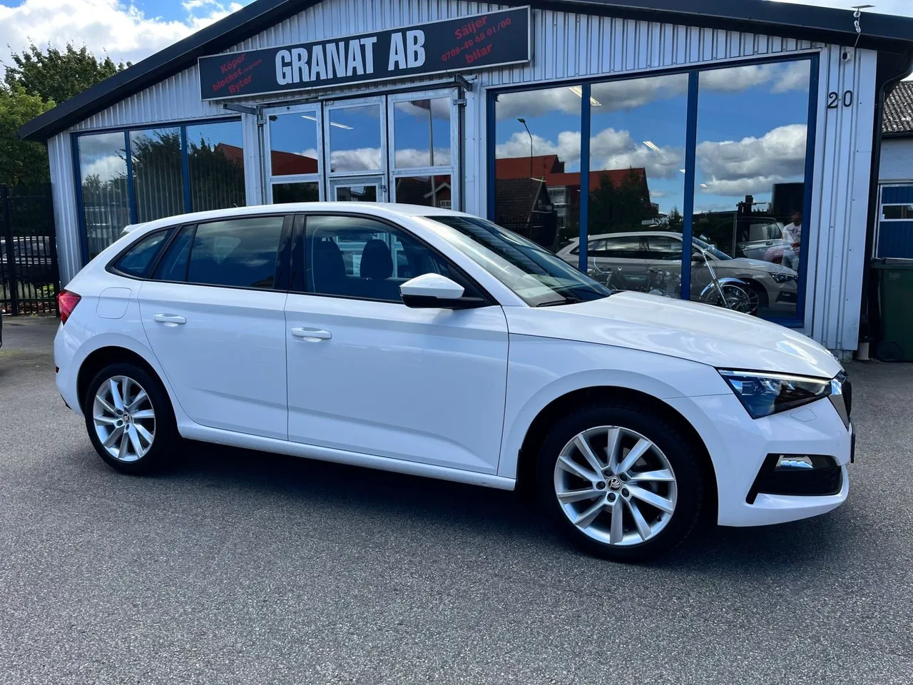 Vehicle image 1