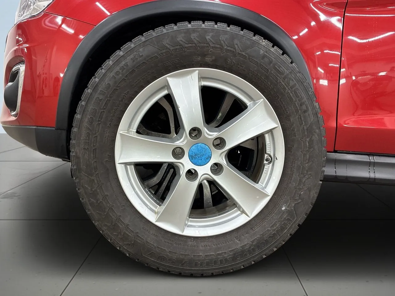 Vehicle image 13