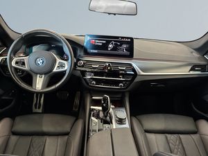 BMW 530 bild 8