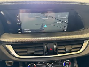 Alfa Romeo Stelvio bild 9