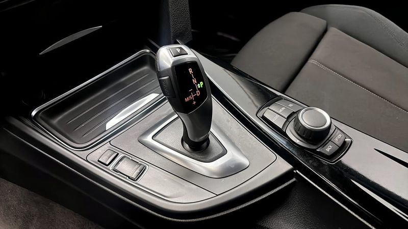 BMW 318 bild 11