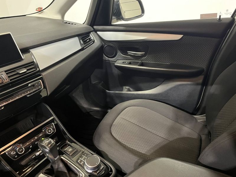 BMW 225 bild 15