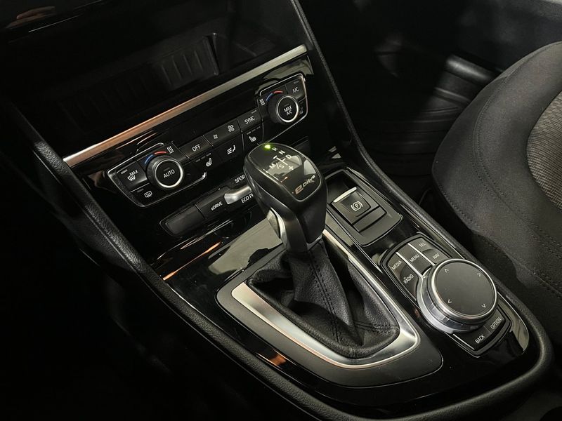 BMW 225 bild 16