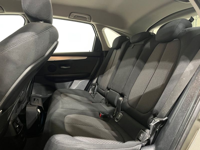 BMW 225 bild 10