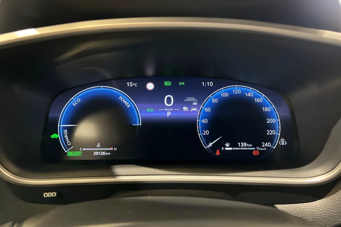 Vehicle image 15