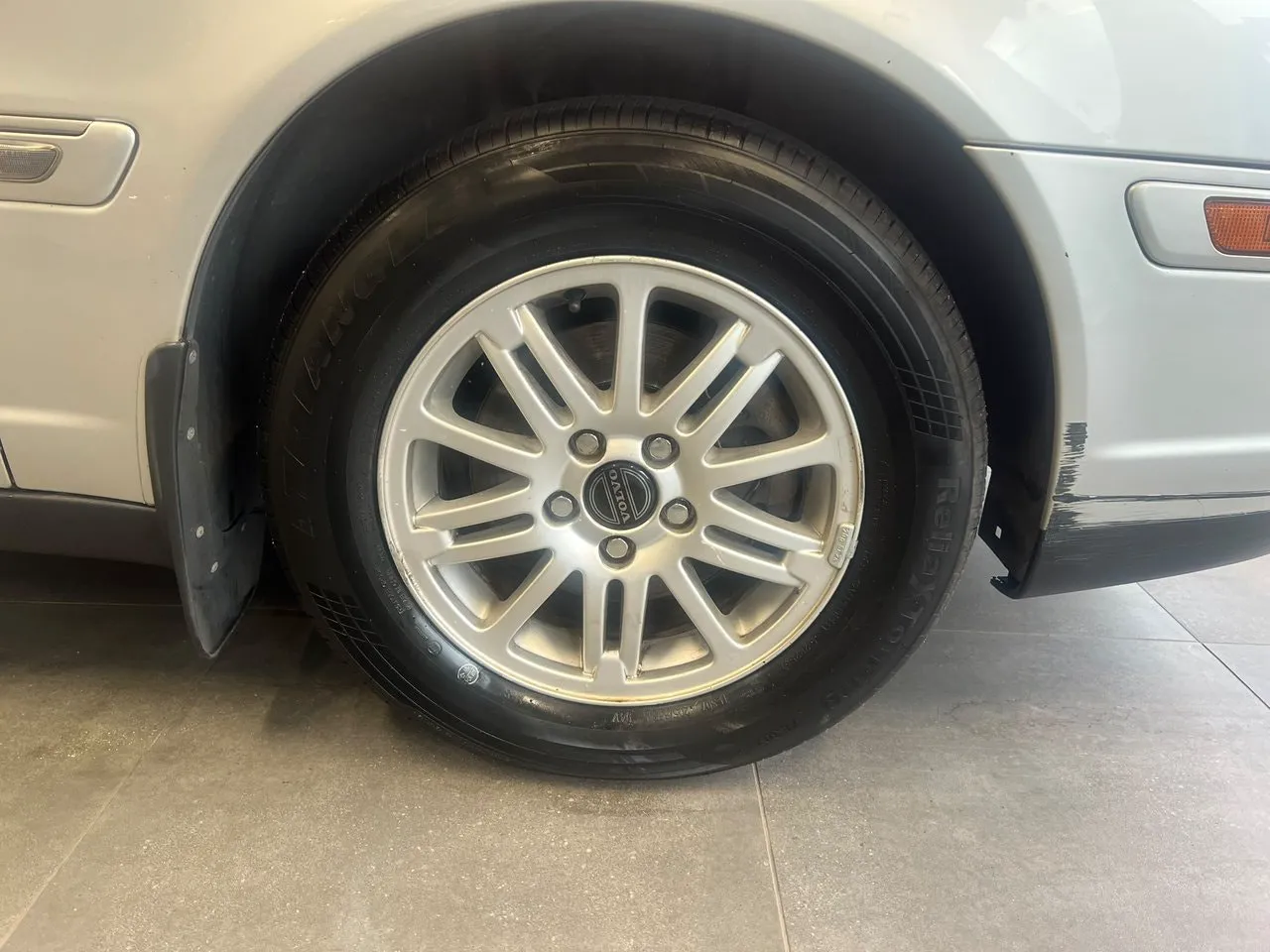 Vehicle image 21