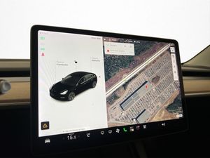 Tesla Model 3 bild 23