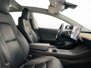 Tesla Model 3 bild 14