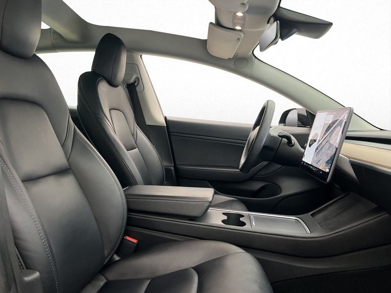 Tesla Model 3 bild 14