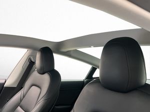 Tesla Model 3 bild 22