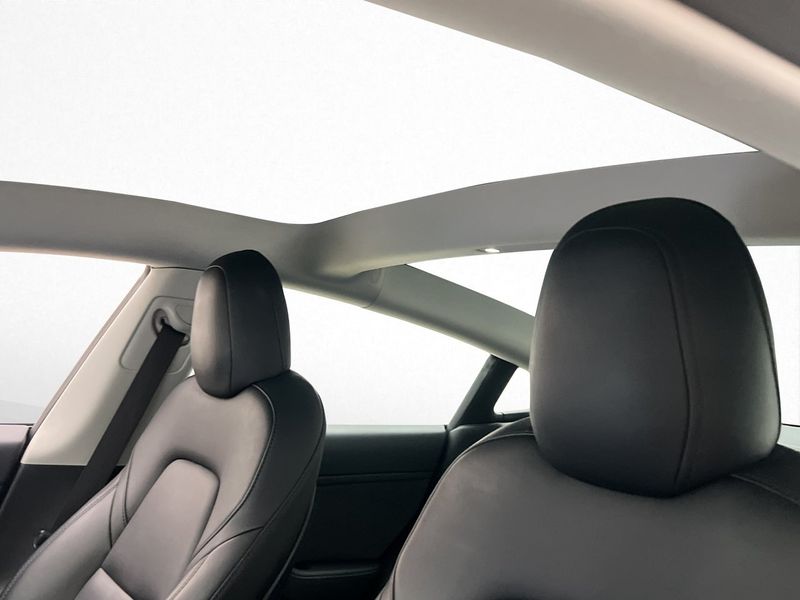 Tesla Model 3 bild 22