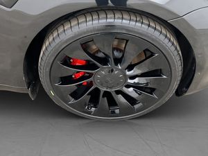 Tesla Model 3 bild 11