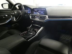 BMW 330 bild 14