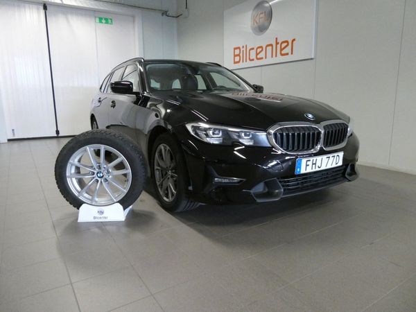 BMW 330 e xDrive Navi-Drag-CockPit-PDC-CarPlay-LED-SoV - 2021