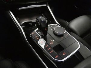 BMW 330 bild 18