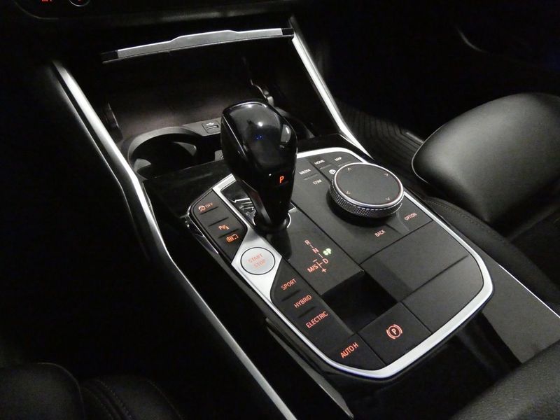 BMW 330 bild 18