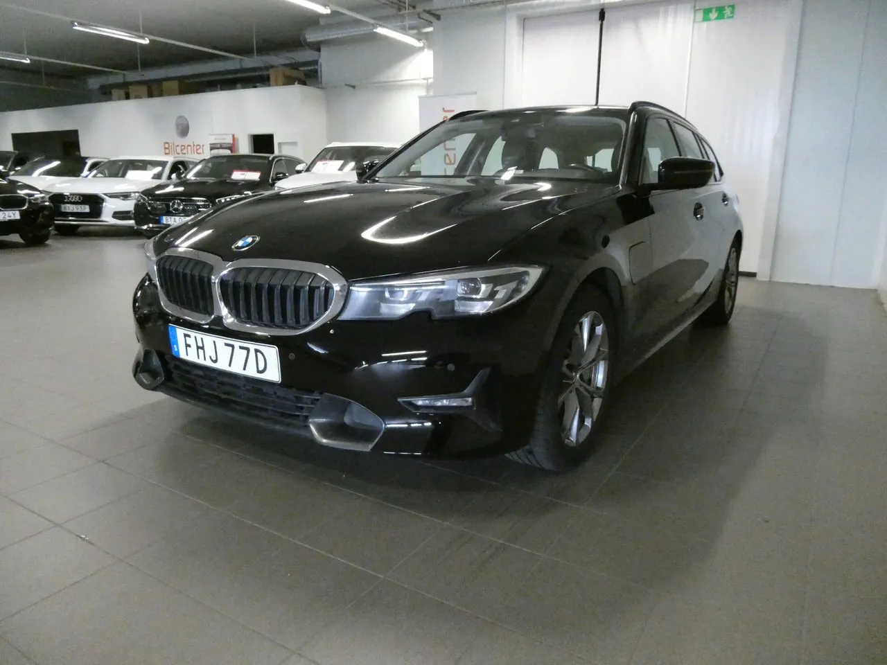 Vehicle image 8