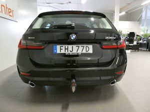 BMW 330 bild 7
