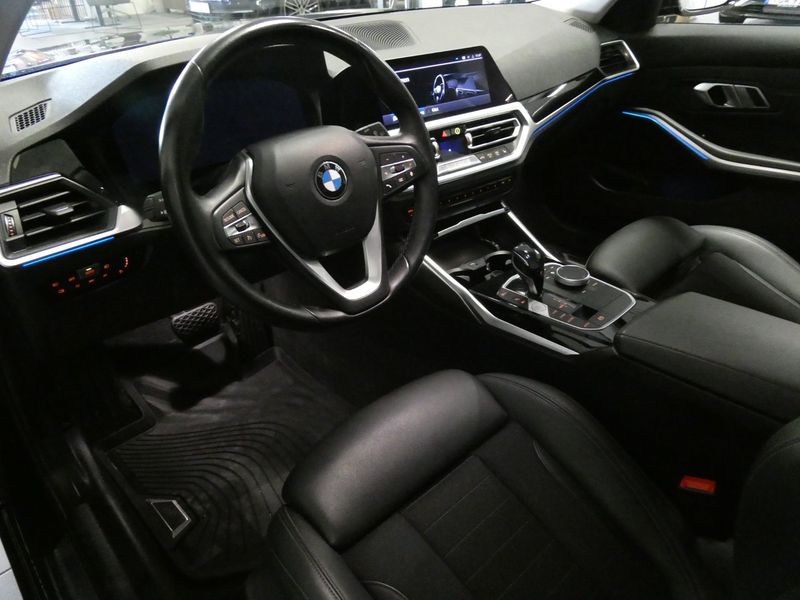 BMW 330 bild 13