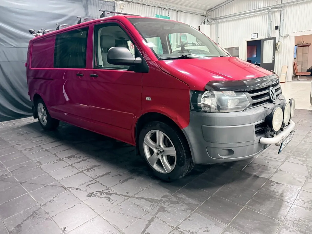 Vehicle image 6