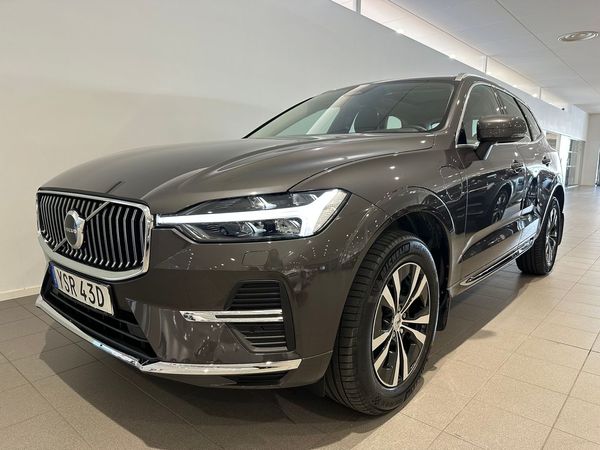 Volvo XC60 T6 Core Nordic Edition / Backkamera / Dragkrok / Panoramatak / Navigation / - 2025