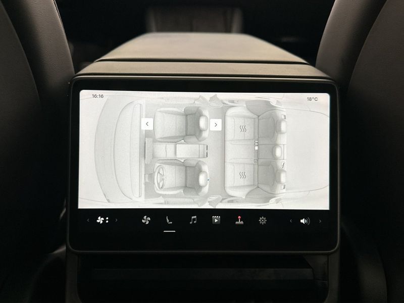 Tesla Model 3 bild 29