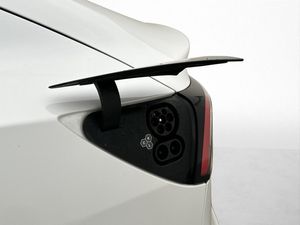 Tesla Model 3 bild 13