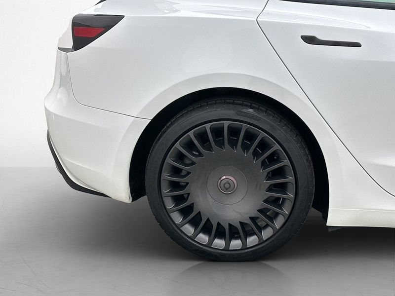 Tesla Model 3 bild 36