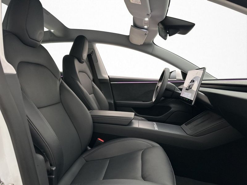 Tesla Model 3 bild 14