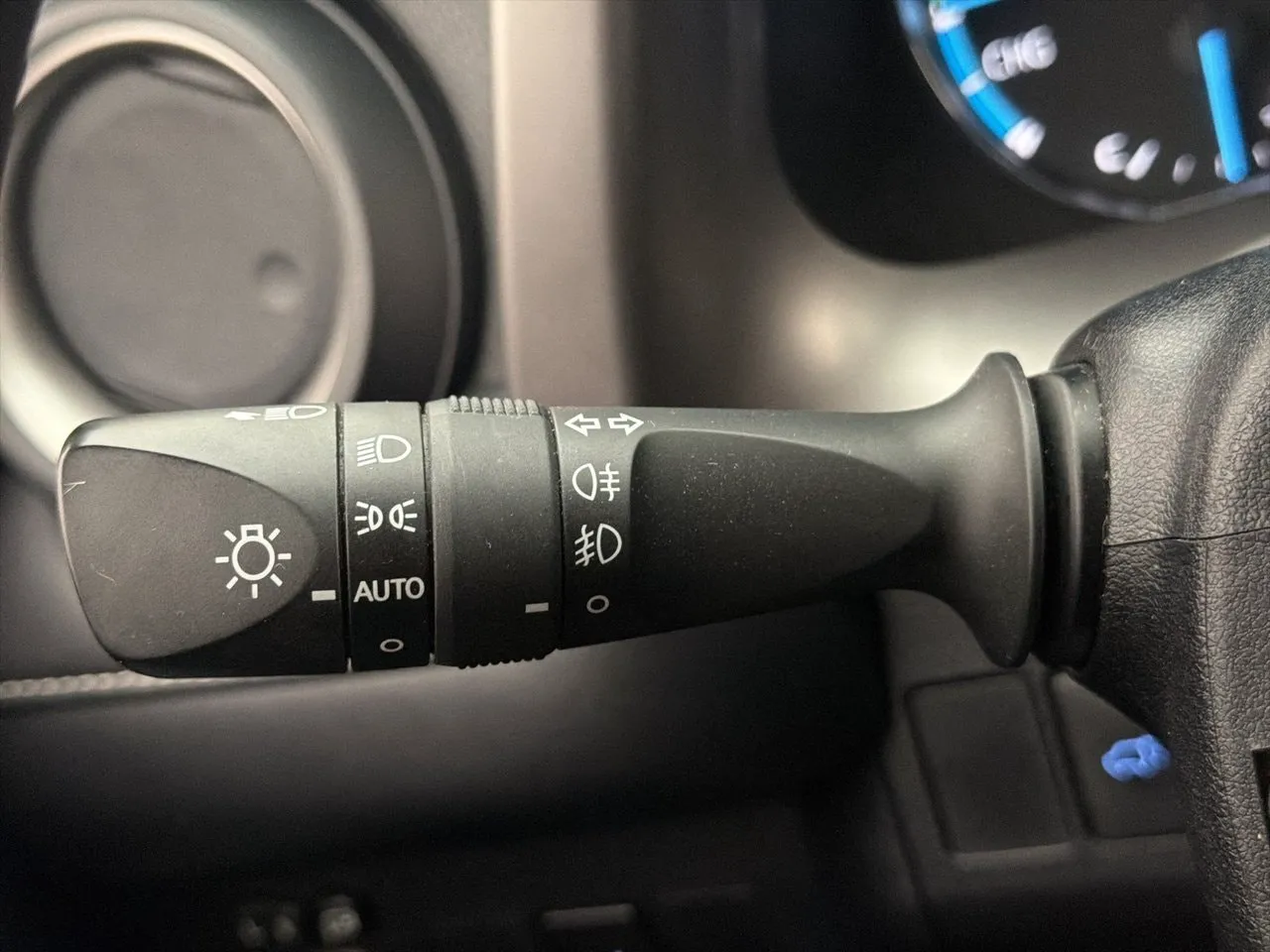 Vehicle image 26