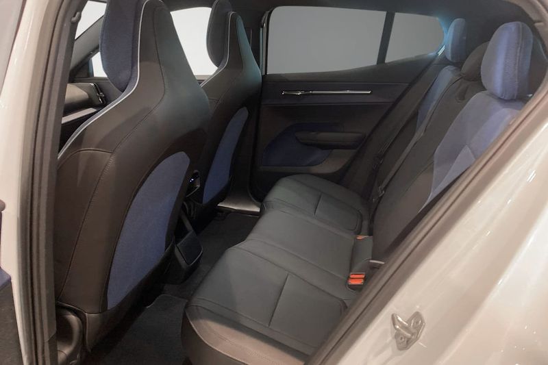 Volvo EX30 bild 7
