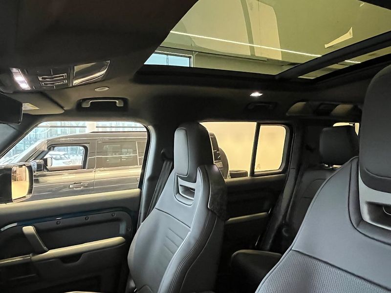 Land Rover Defender bild 6