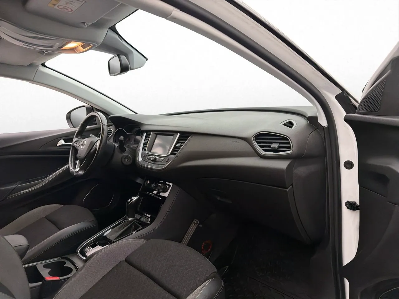 Vehicle image 20