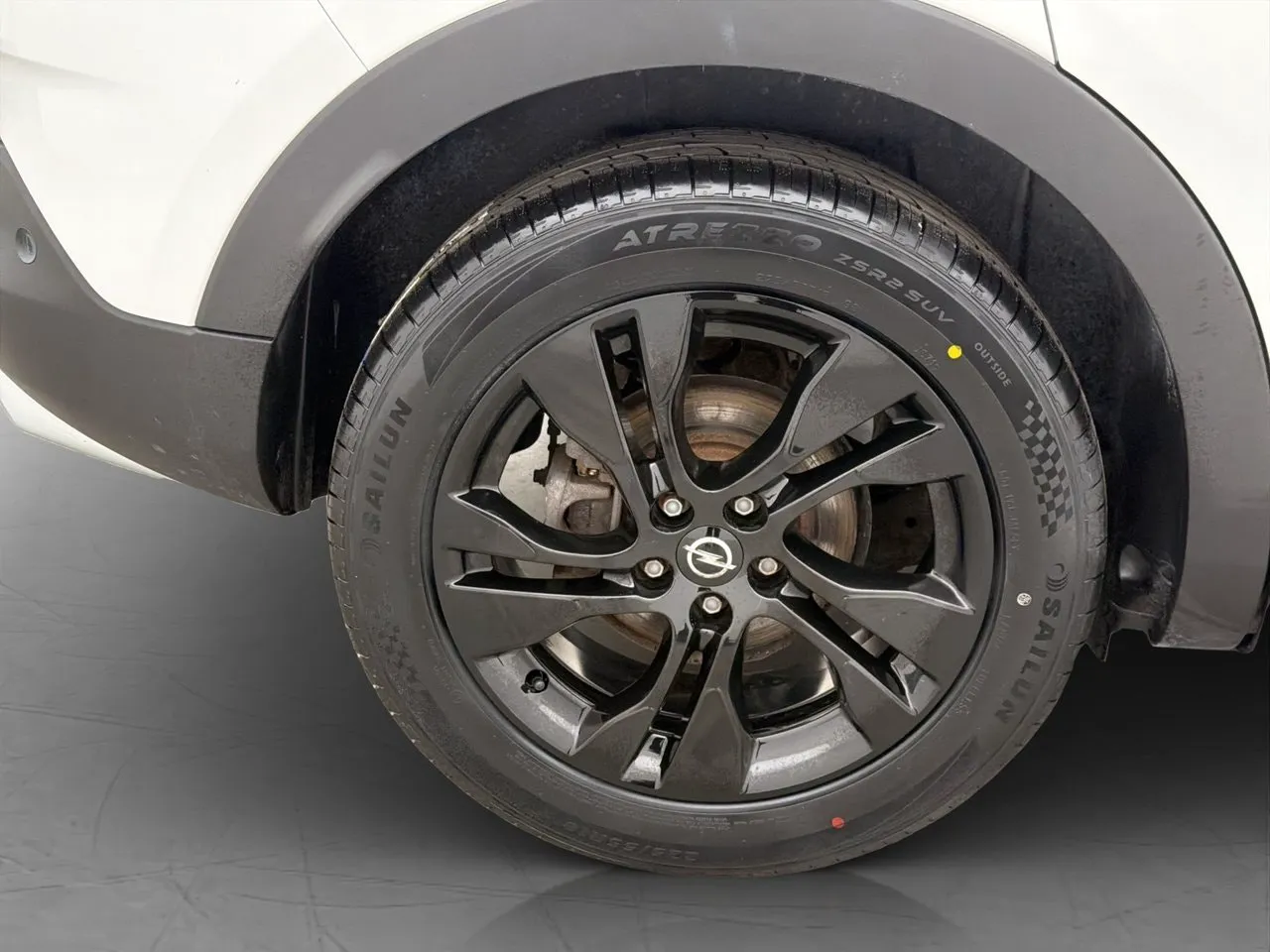 Vehicle image 24